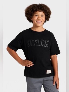 Cat & Jack Black 'OFFLINE' Graphic Tee